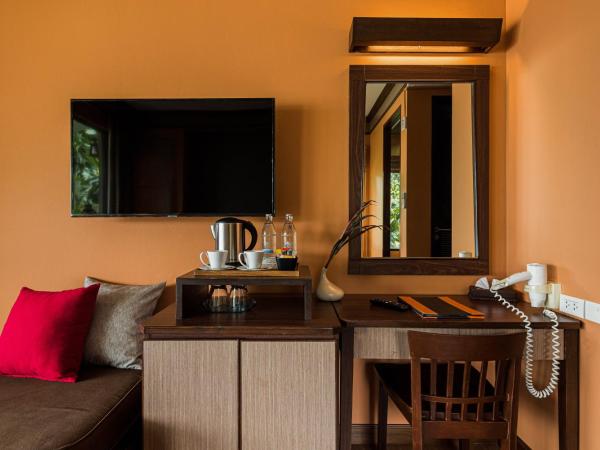 Anda Lanta Resort : photo 7 de la chambre hébergement double de luxe - côté colline 