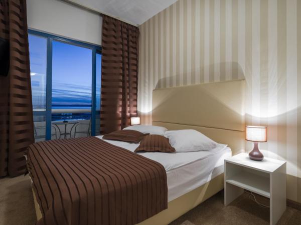 Hotel Jadran : photo 2 de la chambre chambre double - vue sur mer