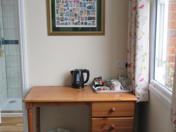 Acorn Guest House : photo 2 de la chambre chambre lits jumeaux spacieuse