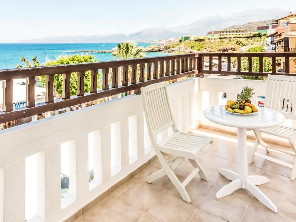 Porto Greco Village Beach Hotel : photo 2 de la chambre chambre familiale - vue sur mer