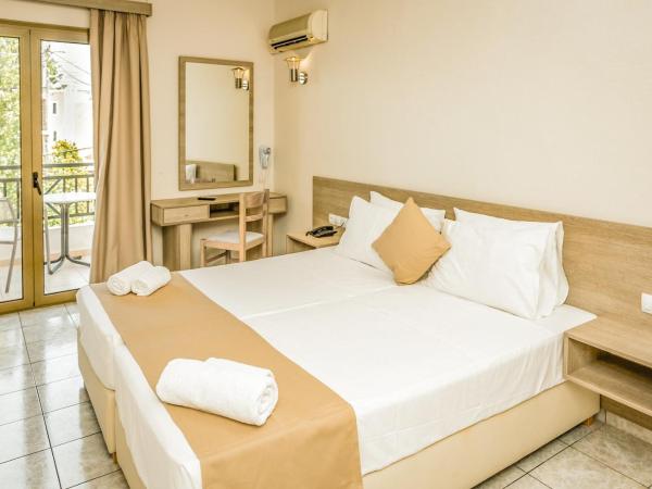 Porto Greco Village Beach Hotel : photo 4 de la chambre chambre double standard