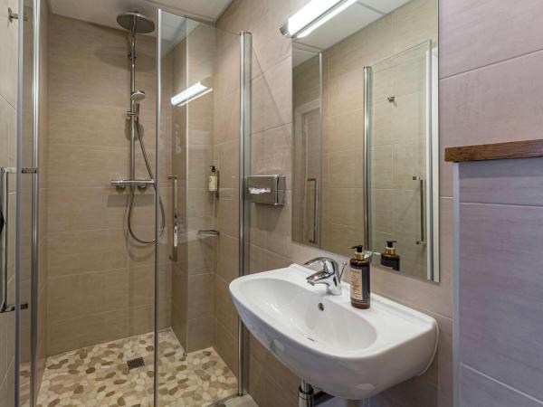 Best Western Grand Hotel de Bordeaux : photo 8 de la chambre chambre double ou lits jumeaux supérieure