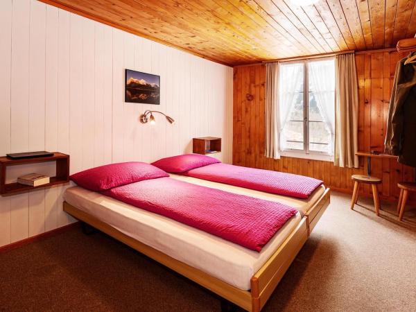 Hotel Alpenblick : photo 1 de la chambre chambre double avec salle de bains commune