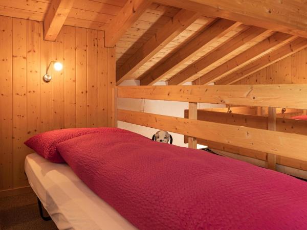 Hotel Alpenblick : photo 3 de la chambre chambre familiale (6 adultes) avec salle de bains privative