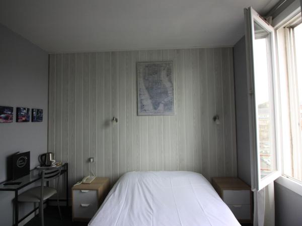 Hotel De l'Univers : photo 5 de la chambre chambre double - vue sur port