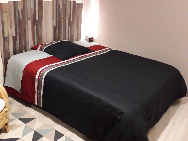 Chambres d'Hôtes de l'Ile du Saule : photo 1 de la chambre chambre deluxe (2 adultes + 1 enfant)