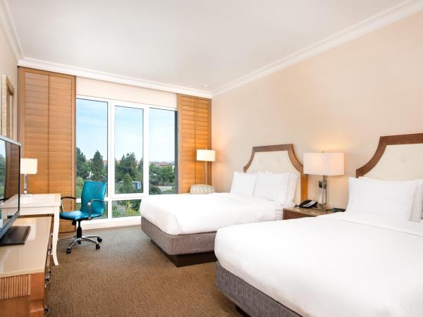 Holiday Inn San Diego Bayside, an IHG Hotel : photo 6 de la chambre 2 queen beds premium main building