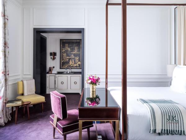 J.K. Place Paris : photo 2 de la chambre chambre deluxe double ou lits jumeaux