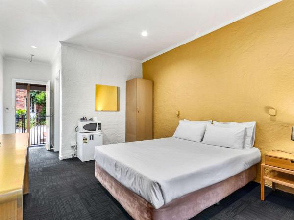 Comfort Inn Greensborough : photo 1 de la chambre chambre standard lit queen-size