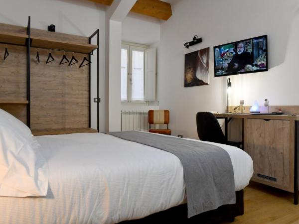 Ballarooms B&B Palermo Centro : photo 3 de la chambre chambre double avec salle de bains privative extérieure