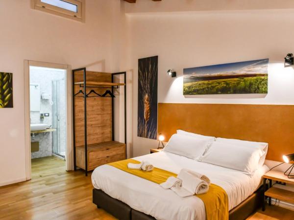 Ballarooms B&B Palermo Centro : photo 2 de la chambre chambre triple avec salle de bains privative