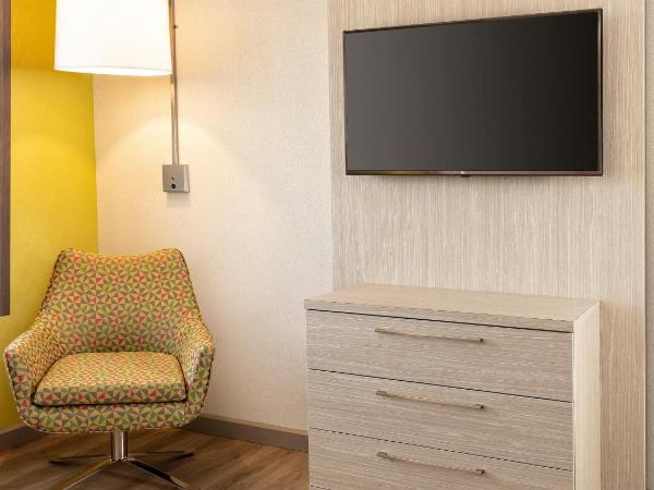 Holiday Inn Express Quebec City-Sainte Foy, an IHG Hotel : photo 9 de la chambre suite - non-fumeurs