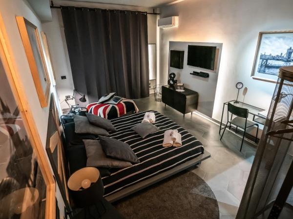 Vinto House Salerno Downtown : photo 7 de la chambre chambre double ou lits jumeaux supérieure avec vue sur ville