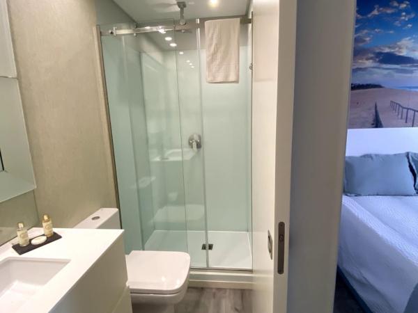 Golden Beach Guest House & Rooftop Bar : photo 7 de la chambre chambre double deluxe - vue latérale sur mer