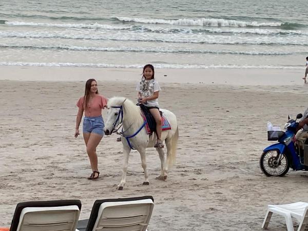 La Casita pool access condo HuaHin : photo 5 de la chambre appartement - vue sur piscine