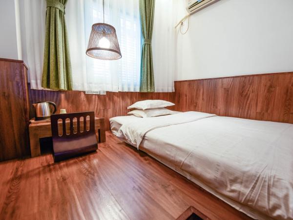 Chengdu Flipflop Hostel Poshpacker (Chunxi Road Metro Station) : photo 1 de la chambre chambre simple - salle de bains privative