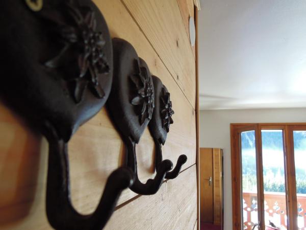 Le Roitelet : photo 10 de la chambre chambre double - vue sur montagne