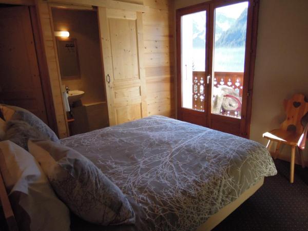 Le Roitelet : photo 10 de la chambre chambre triple supérieure avec balcon