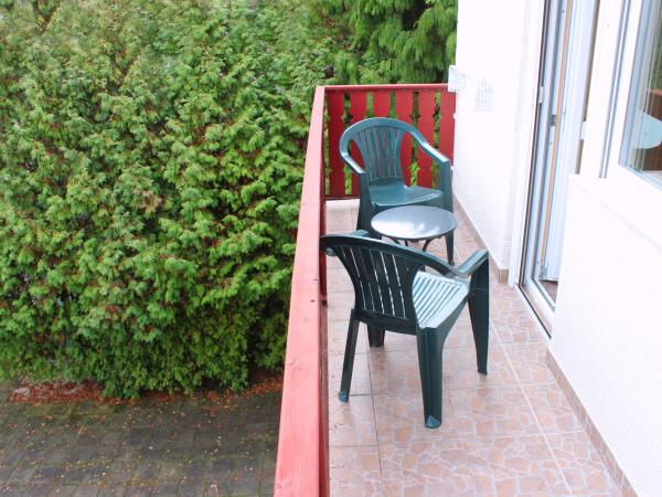 White & Quiet Apartment House : photo 10 de la chambre chambre double avec terrasse