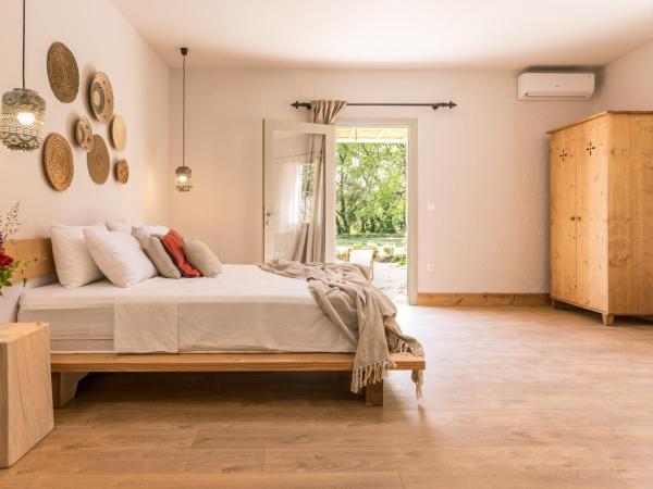 Luna Inn B&B : photo 5 de la chambre chambre double - vue sur jardin