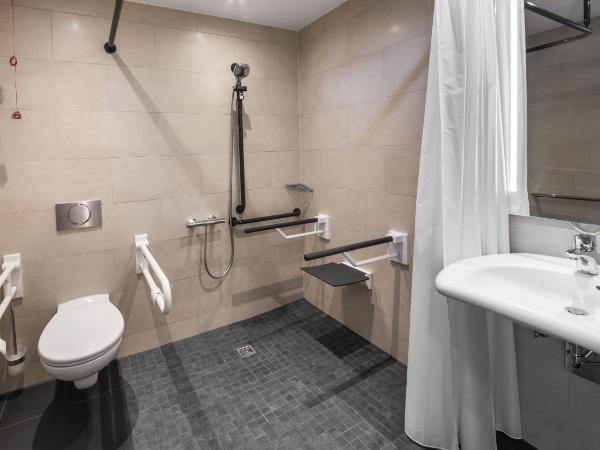 Holiday Inn Munich - City East, an IHG Hotel : photo 4 de la chambre chambre lit queen-size standard - accessible aux personnes à mobilité réduite