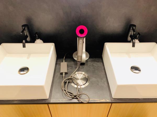 CAFE/MINIMAL HOTEL OUR OUR : photo 4 de la chambre lit simple dans dortoir mixte