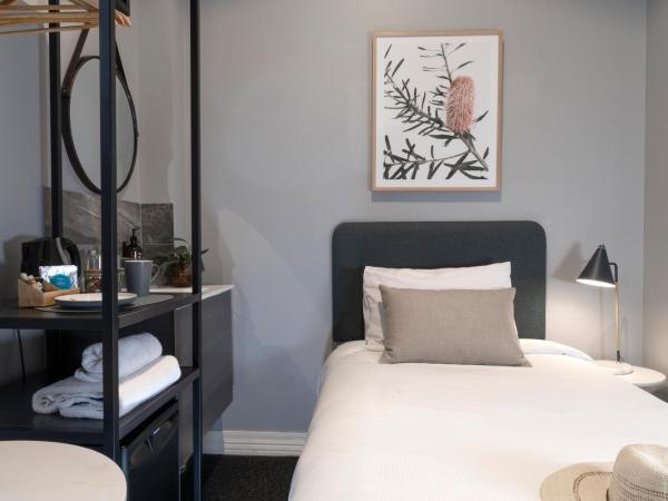 The Alison Randwick : photo 3 de la chambre chambre simple avec salle de bains commune