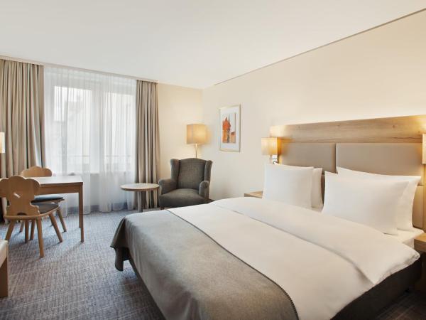 Holiday Inn Nürnberg City Centre, an IHG Hotel : photo 5 de la chambre chambre standard lit queen-size