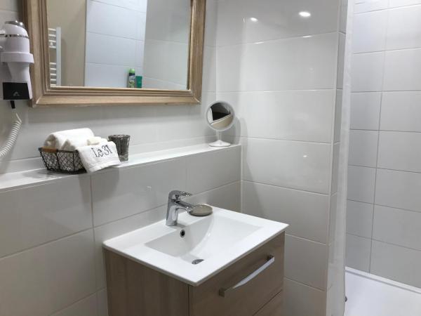 Le 31 B&B Amboise Centre : photo 6 de la chambre chambre lit king-size