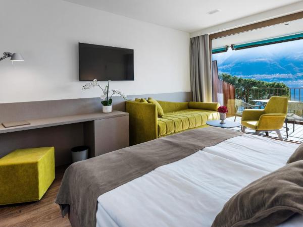 Hotel Lago Maggiore - Welcome! : photo 4 de la chambre chambre triple - vue sur lac