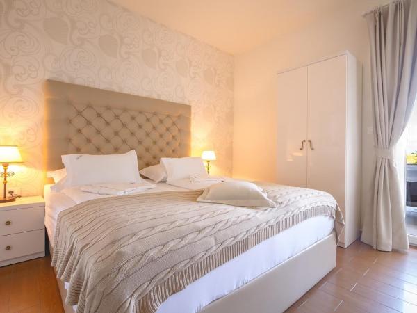 Luxury Apartments Villa Luce : photo 9 de la chambre appartement avec terrasse