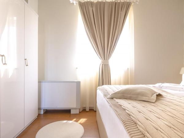 Luxury Apartments Villa Luce : photo 10 de la chambre appartement avec terrasse