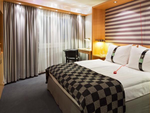 Holiday Inn Vienna City, an IHG Hotel : photo 4 de la chambre chambre lit queen-size - accessible aux personnes à mobilité réduite