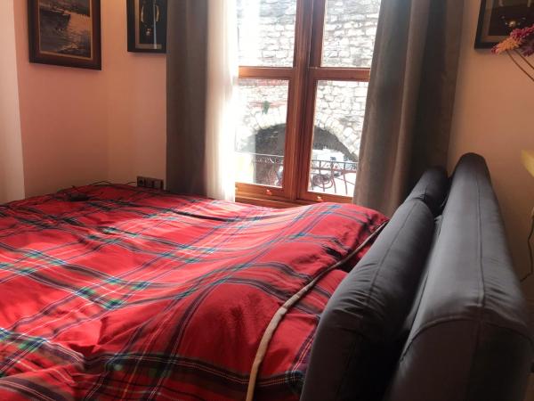 No 1 House By Valence : photo 4 de la chambre chambre lit king-size avec balcon