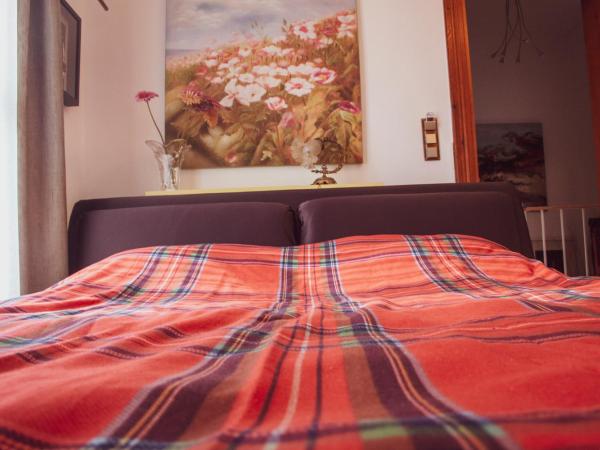 No 1 House By Valence : photo 6 de la chambre chambre lit king-size avec balcon