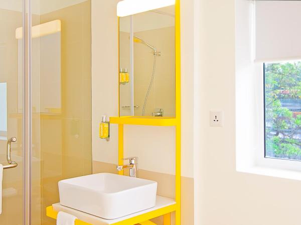 Bloomrooms @ Link Road : photo 6 de la chambre chambre standard lit queen-size