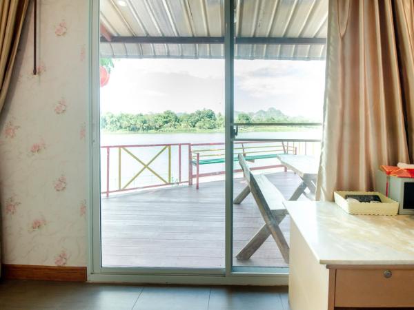 Golden Dragon Kanchanaburi : photo 5 de la chambre chambre double deluxe avec balcon
