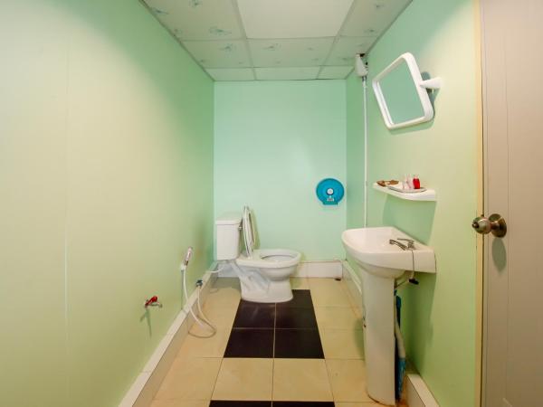 Golden Dragon Kanchanaburi : photo 10 de la chambre chambre double deluxe avec balcon