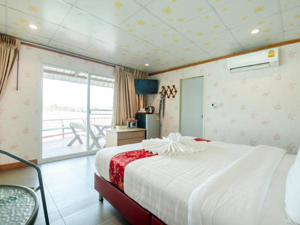 Golden Dragon Kanchanaburi : photo 2 de la chambre chambre double deluxe avec balcon