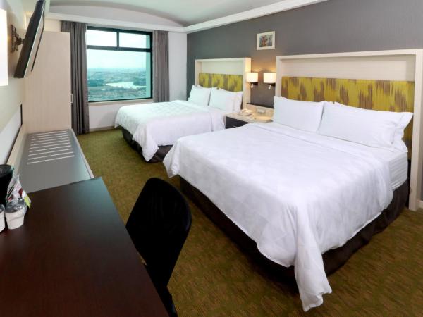 Holiday Inn Queretaro Zona Diamante, an IHG Hotel : photo 6 de la chambre chambre double standard avec 2 lits doubles - vue sur ville