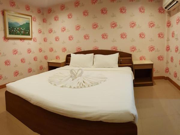 Golden Dragon Kanchanaburi : photo 5 de la chambre villa deluxe