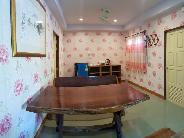 Golden Dragon Kanchanaburi : photo 6 de la chambre villa deluxe