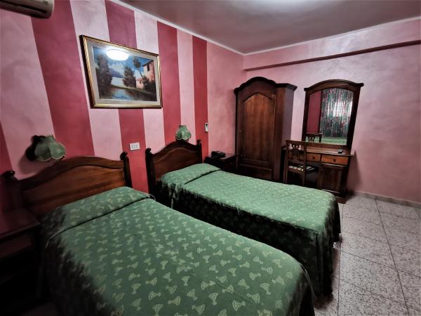 Hotel Cortese : photo 2 de la chambre chambre double ou lits jumeaux avec salle de bains privative
