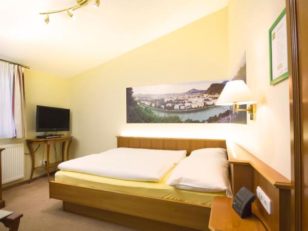 Das Grüne Hotel zur Post - 100 % BIO : photo 1 de la chambre chambre simple avec petit lit double