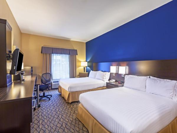 Holiday Inn Express Hotel & Suites Houston-Downtown Convention Center, an IHG Hotel : photo 1 de la chambre chambre standard avec 2 lits queen-size