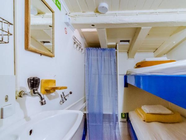 Rhythm Floating Accom - Zadar : photo 6 de la chambre chambre lits jumeaux standard avec salle de bains commune