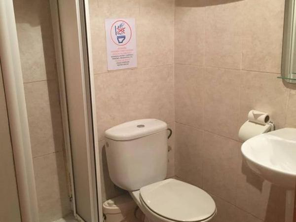 PENSION MIRAFLORES : photo 2 de la chambre chambre double