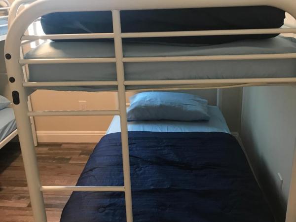 A1 LA City Hostel : photo 4 de la chambre dortoir pour femmes 4 lits