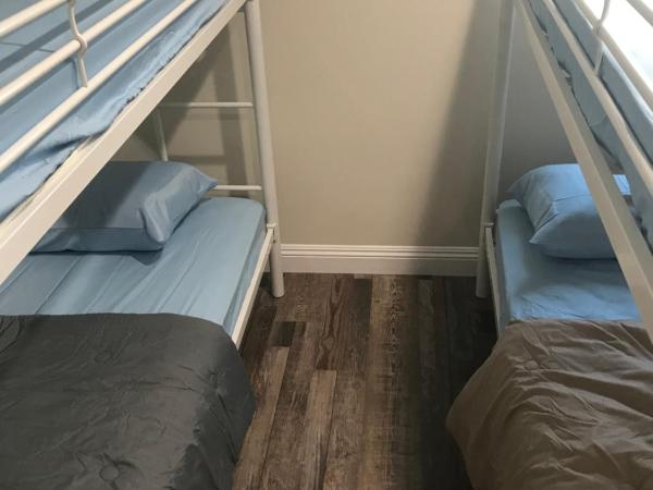 A1 LA City Hostel : photo 4 de la chambre lit superposé dans dortoir mixte