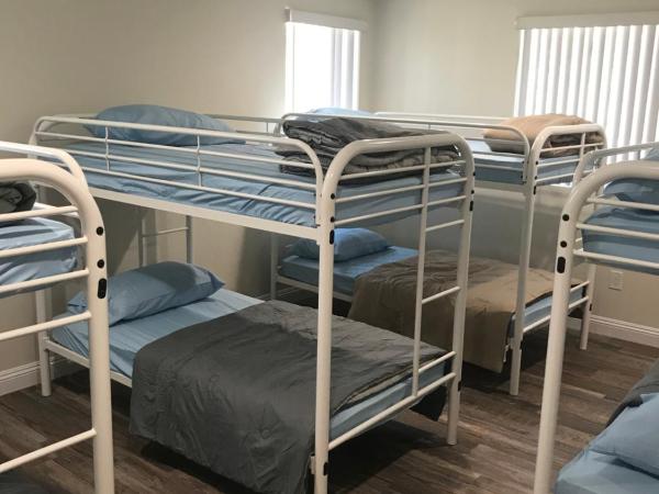 A1 LA City Hostel : photo 5 de la chambre lit superposé dans dortoir mixte
